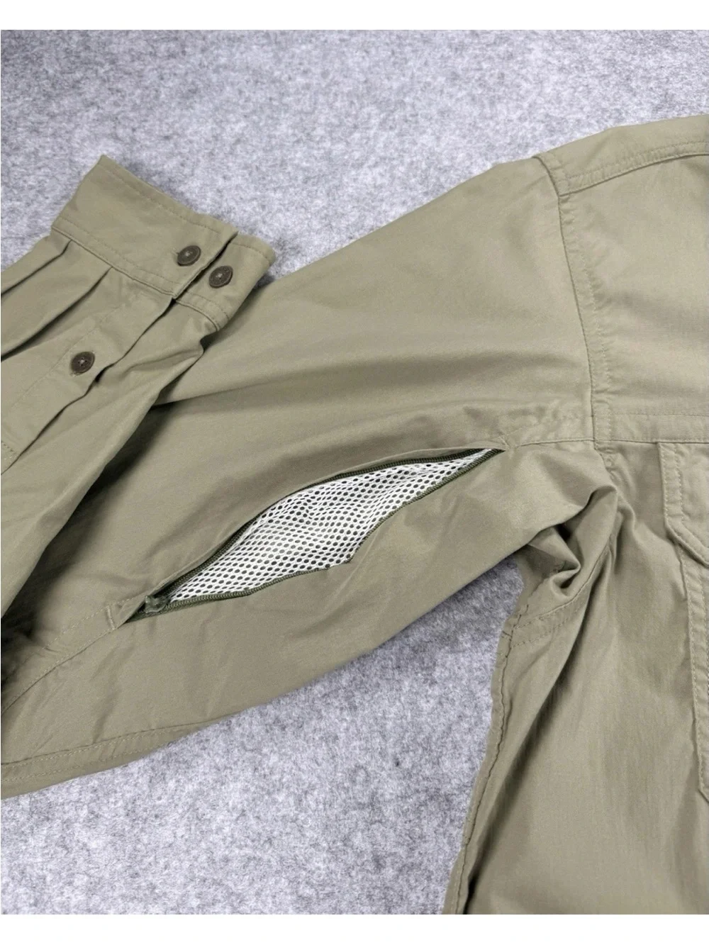 The North Face Mens L Lightweight Button Shirt Olive Green Vented Hiking Trail